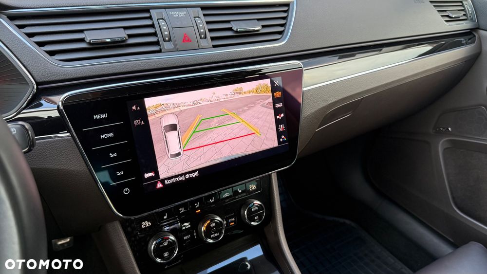 Skoda Superb 2.0 TSI L&K DSG - 17