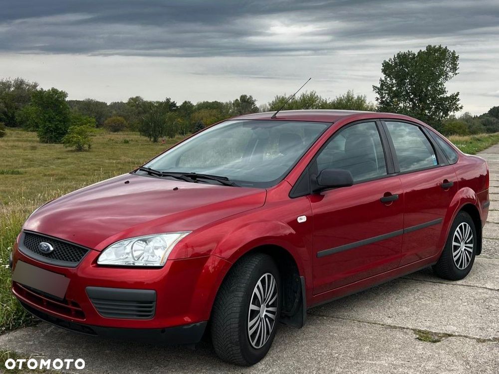 Ford Focus 1.6 Ambiente - 2
