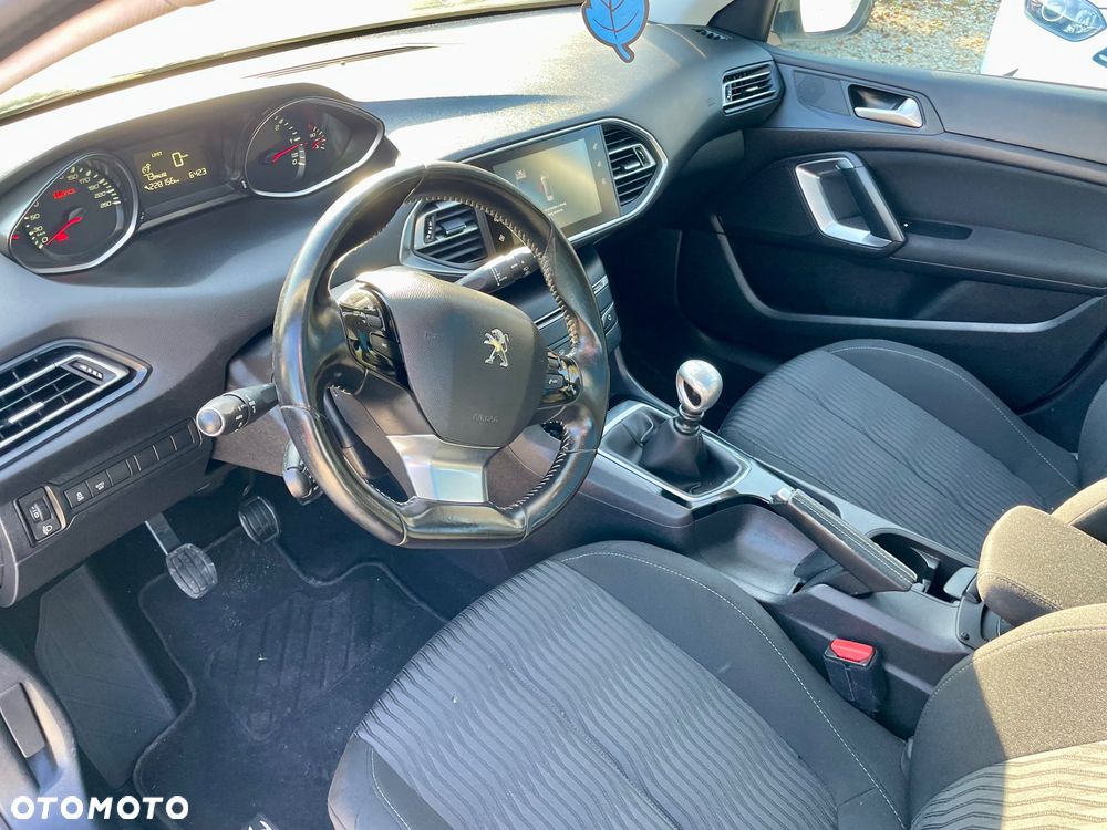 Peugeot 308 BlueHDi 120 Stop & Start Business-Line - 4