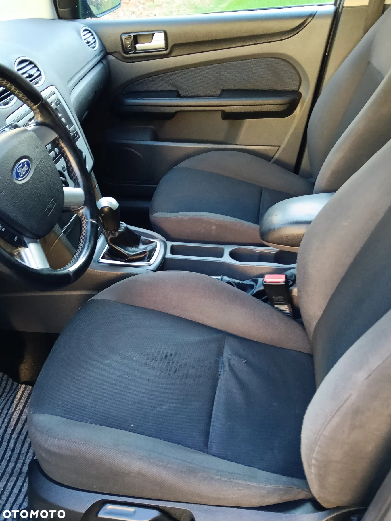 Ford Focus 1.6 16V Ambiente - 12