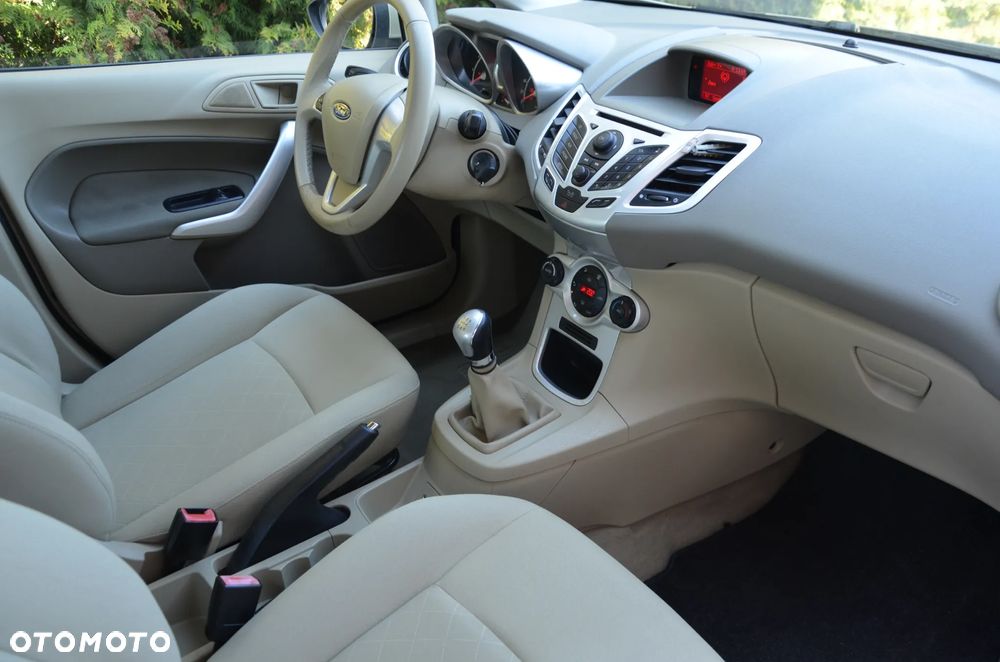 Ford Fiesta 1.4 Ghia - 4
