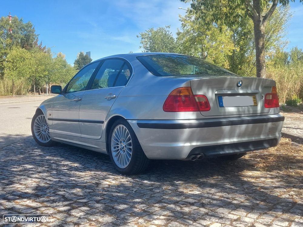BMW 320 i - 1