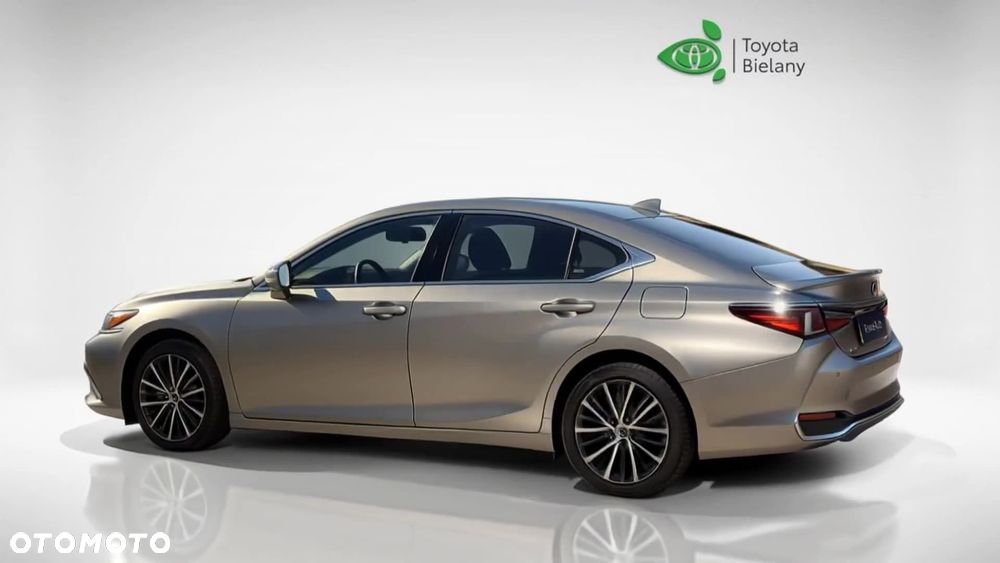 Lexus ES 300h Business Edition - 33