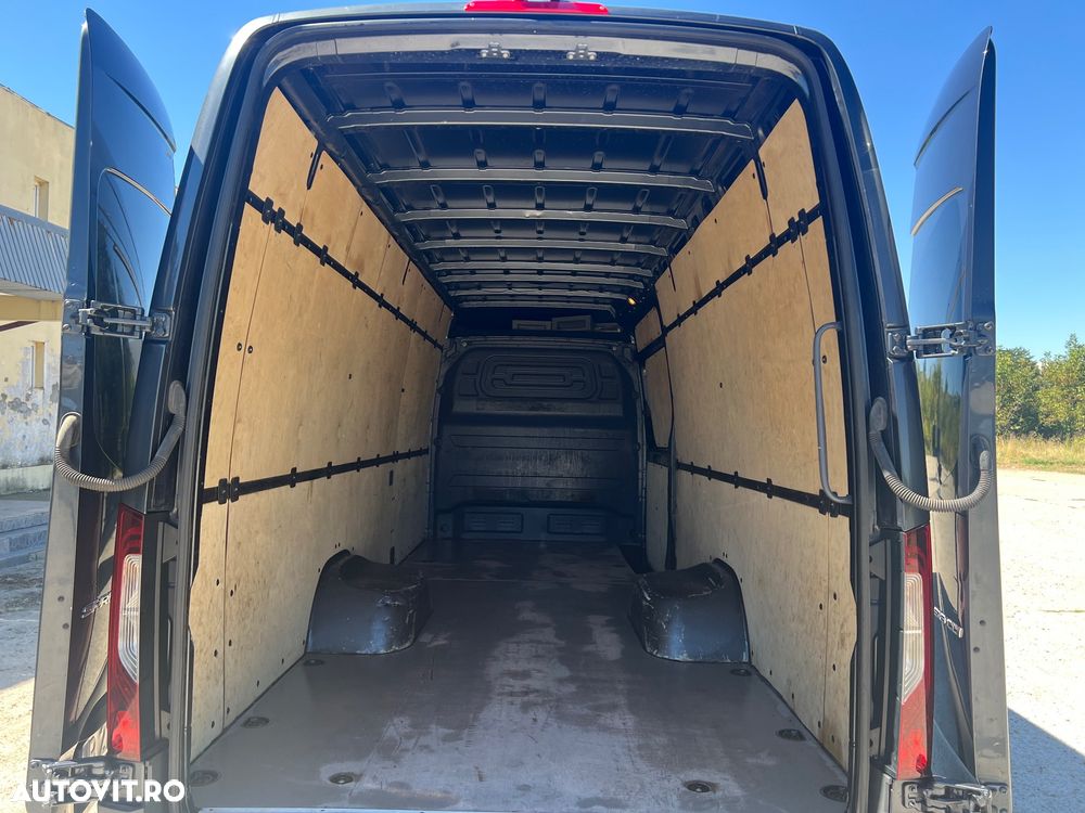 Mercedes-Benz Sprinter - 6