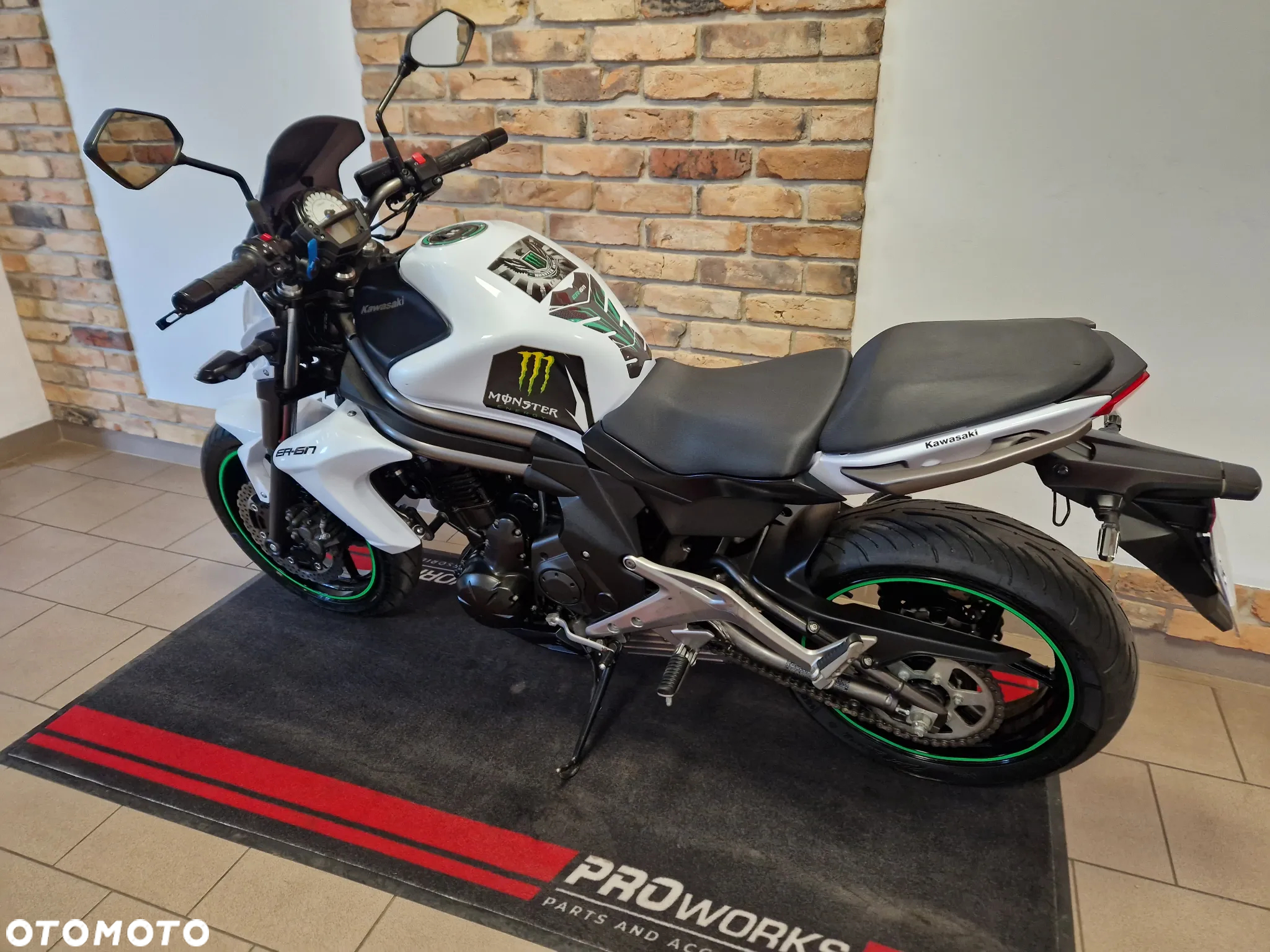 Kawasaki ER - 10
