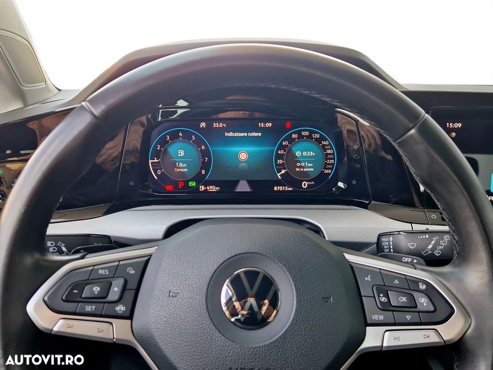 Volkswagen Golf 1.5 eTSI ACT DSG MHEV Life - 18
