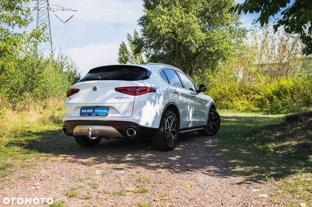 Alfa Romeo Stelvio - 6