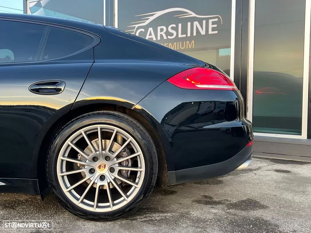 Porsche Panamera - 4