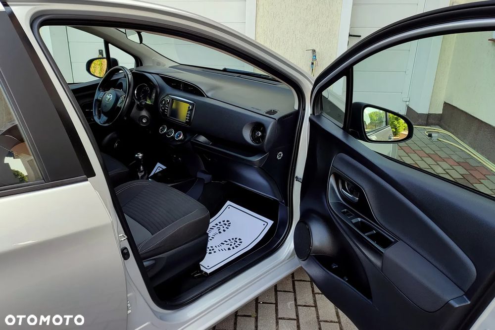 Toyota Yaris 1.0 Premium - 16