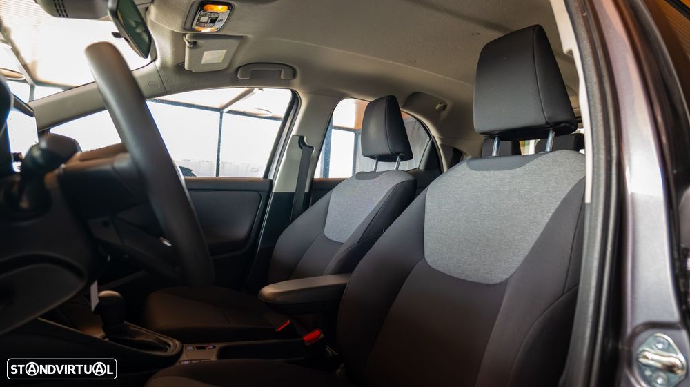 Toyota Yaris 1.5 HDF Comfort - 17