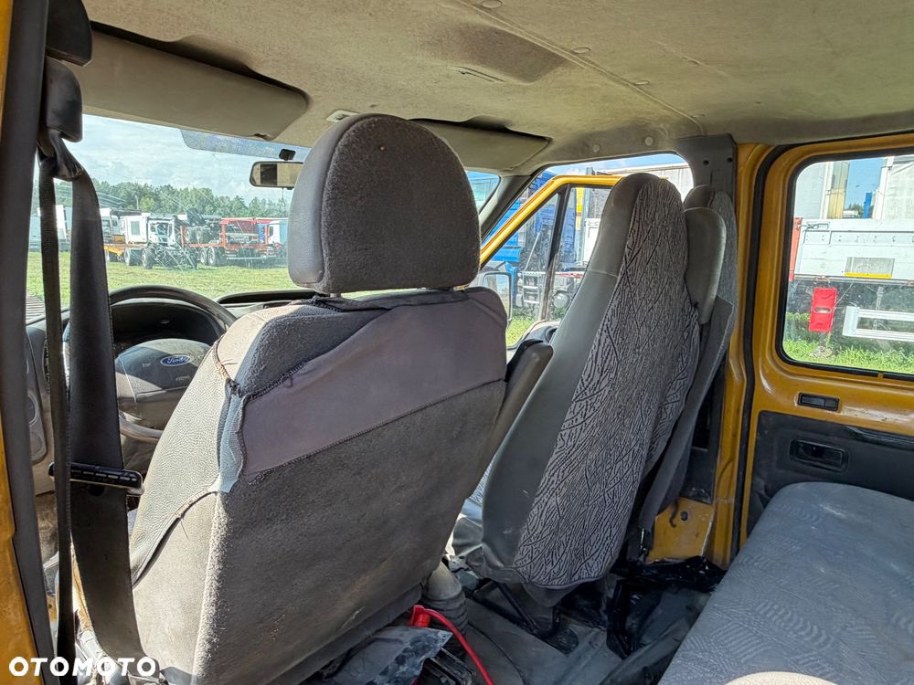 Ford Transit - 11
