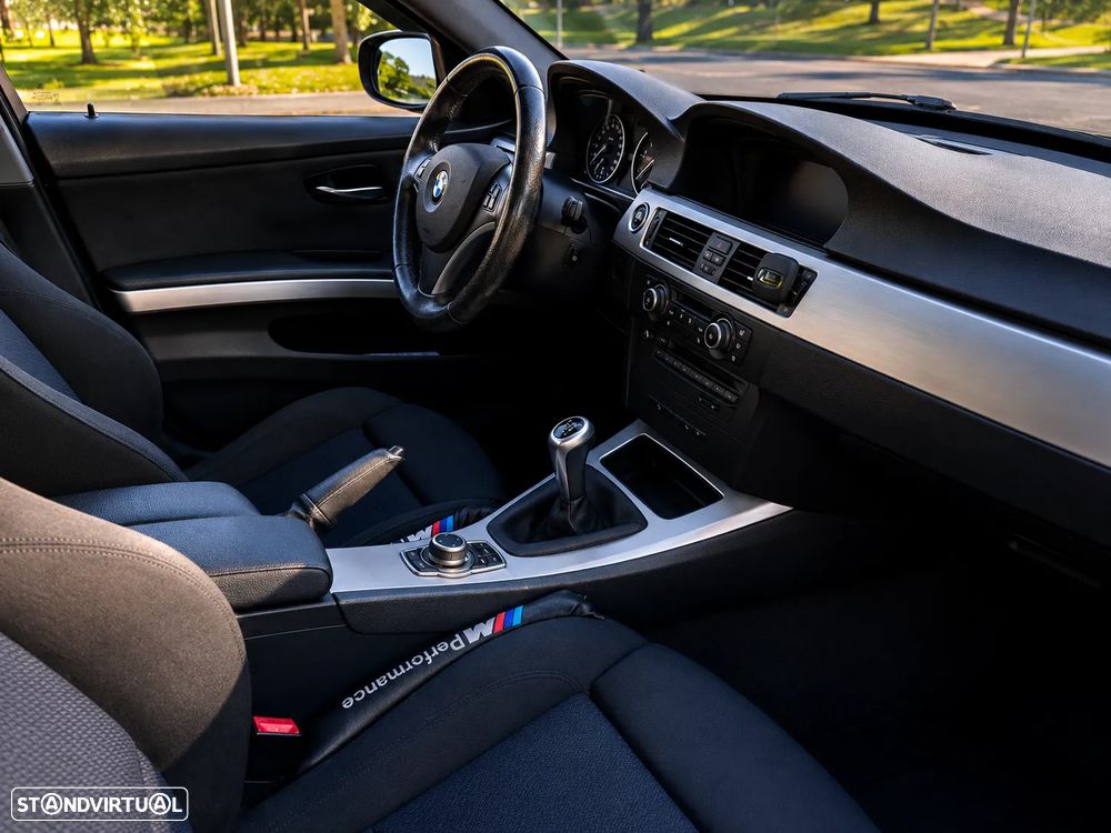 BMW 320 d LifeStyle - 4