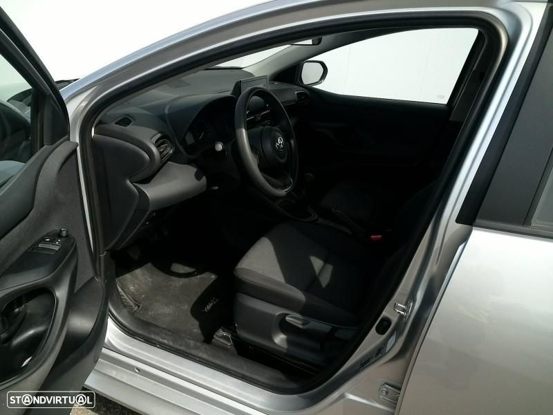 Toyota Yaris - 16
