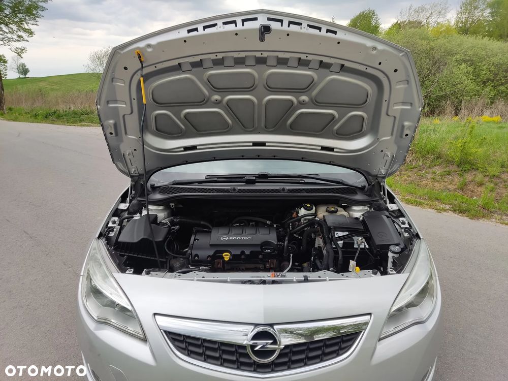 Opel Astra 1.4 ecoFLEX - 22
