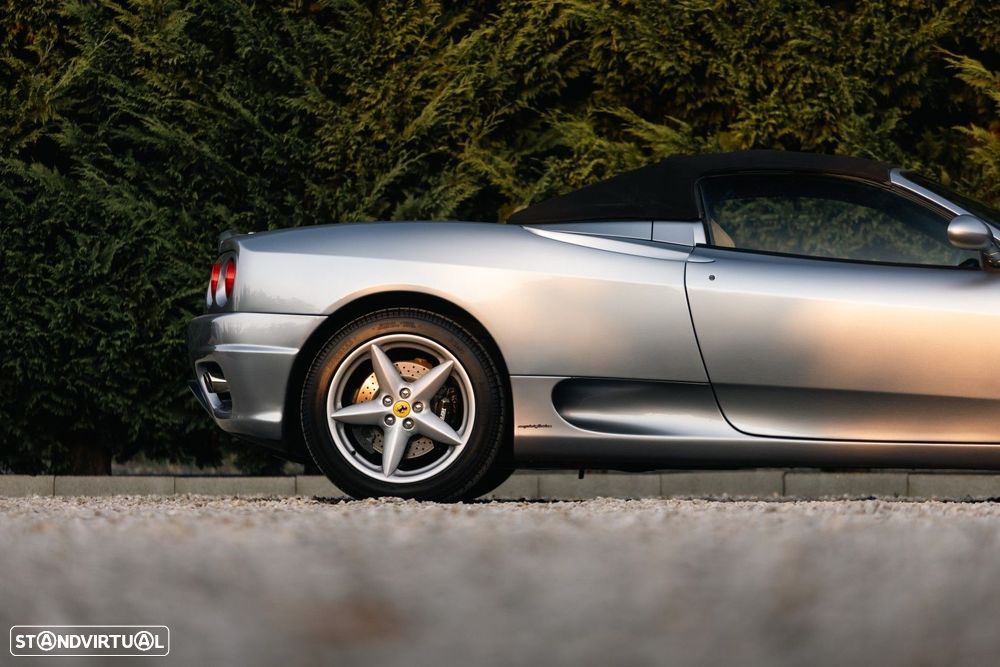 Ferrari 360 Spider - 14