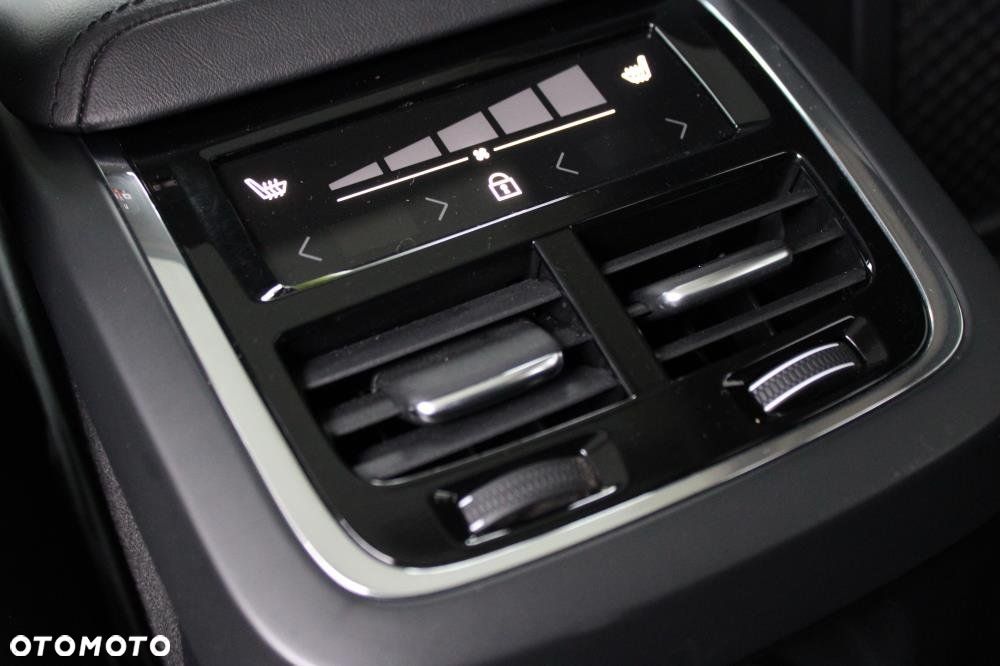 Volvo V60 Cross Country - 10