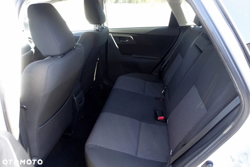 Toyota Auris 1.4 D-4D - 13