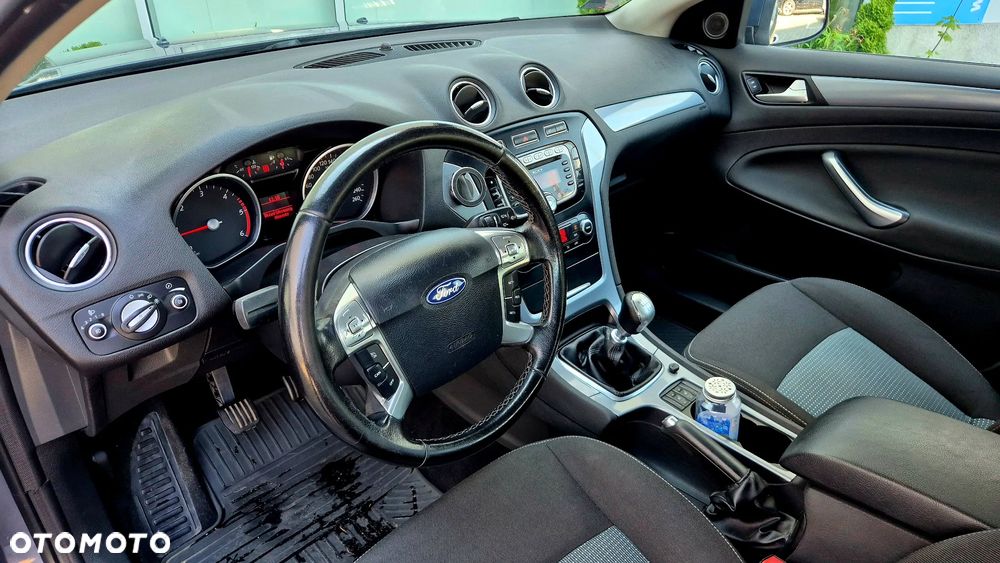 Ford Mondeo 2.0 TDCi Titanium - 16