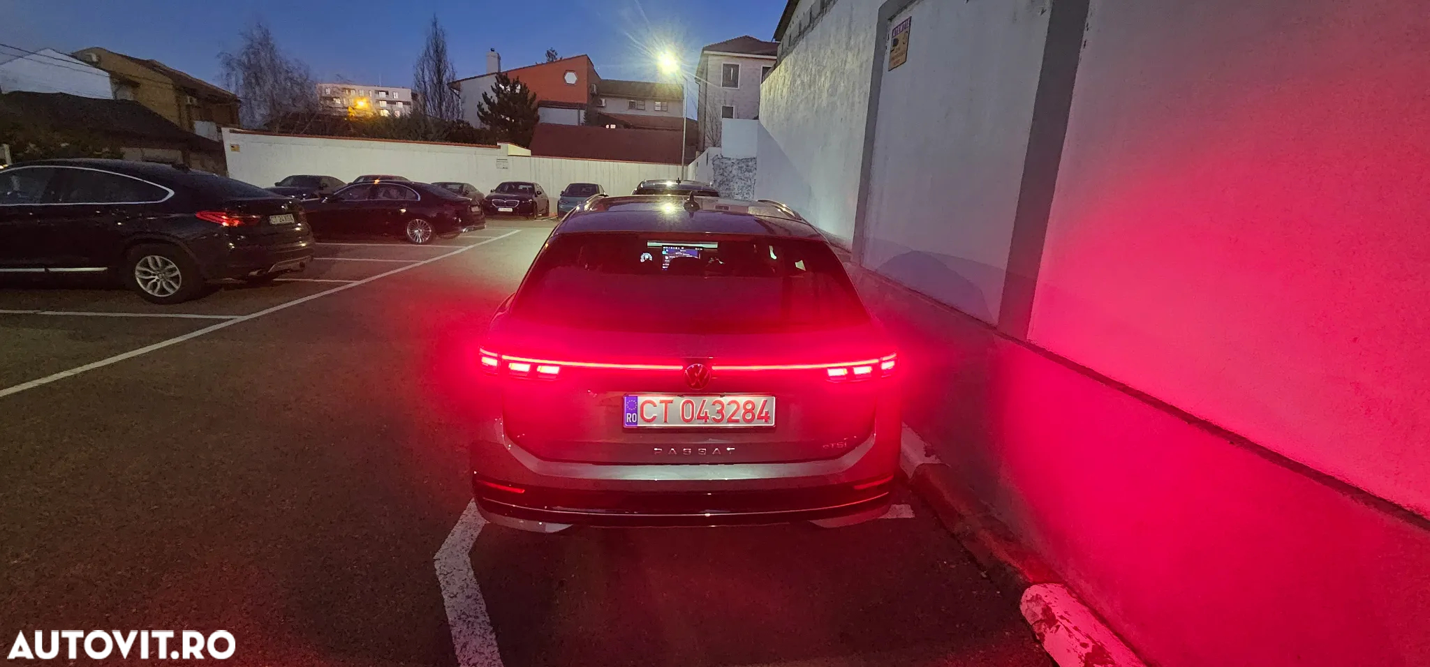 Volkswagen Passat Variant 1.5 eTSI DSG MHEV Business - 11