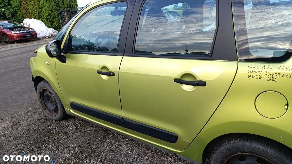35443 citroen c3 picasso 1.4 vti 8fs na części lakier KARC - 8