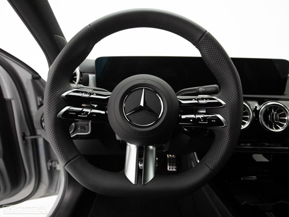 Mercedes-Benz A 180 d - 17