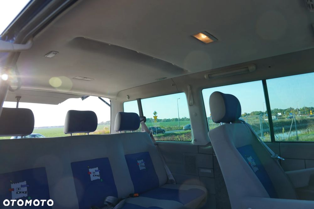 Volkswagen Multivan Standard - 13