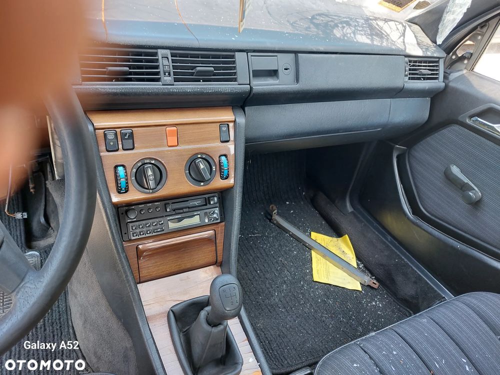 Zderzak MERCEDES 124 92R lampy,drzwi,klapa.... - 9