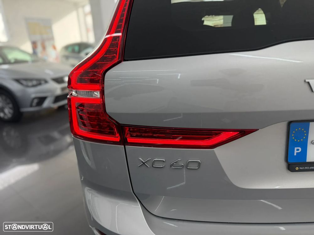 Volvo XC 60 2.0 T6 PHEV R-Design Expression AWD - 57