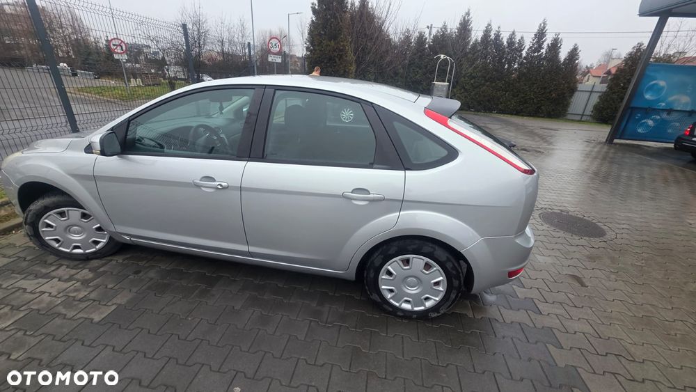 Ford Focus 1.6 Ambiente - 3