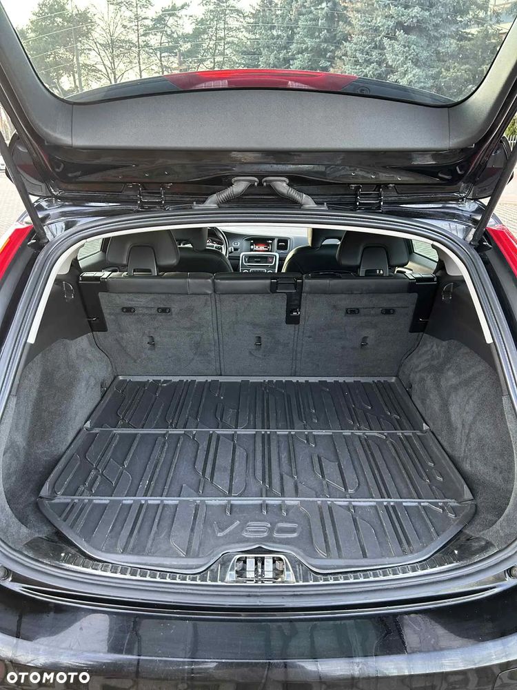 Volvo V60 T5 Drive-E Dynamic Edition (Momentum) - 20