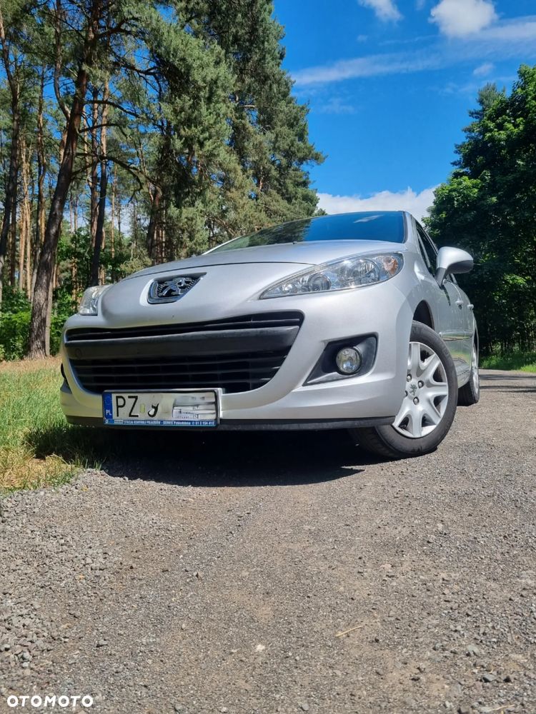 Peugeot 207 - 8