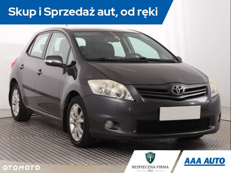 Toyota Auris - 2