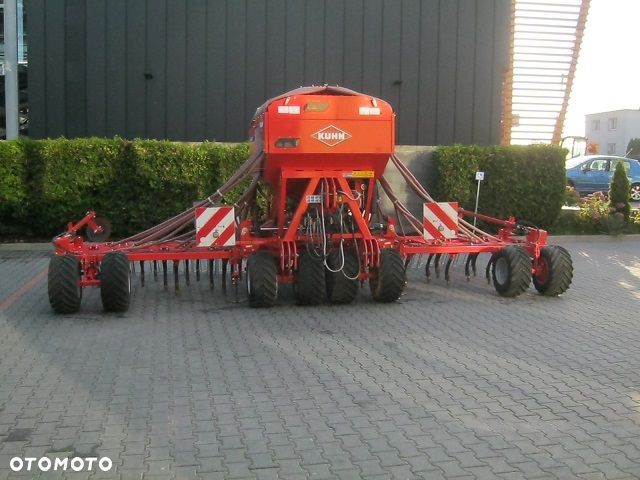Kuhn MEGANT 600-40 - 1