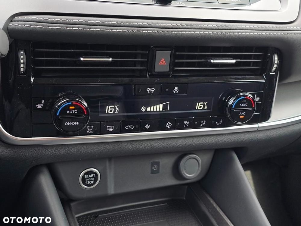 Nissan Qashqai 1.3 DIG-T MHEV N-Connecta Xtronic - 19