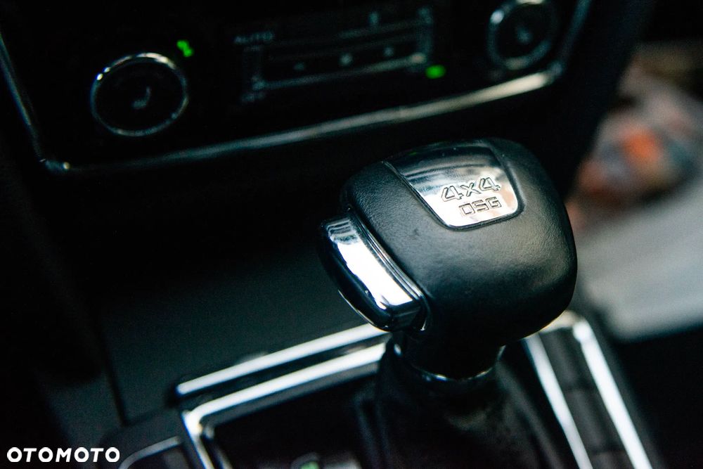 Skoda Superb 3.6 V6 4x4 DSG Elegance - 21