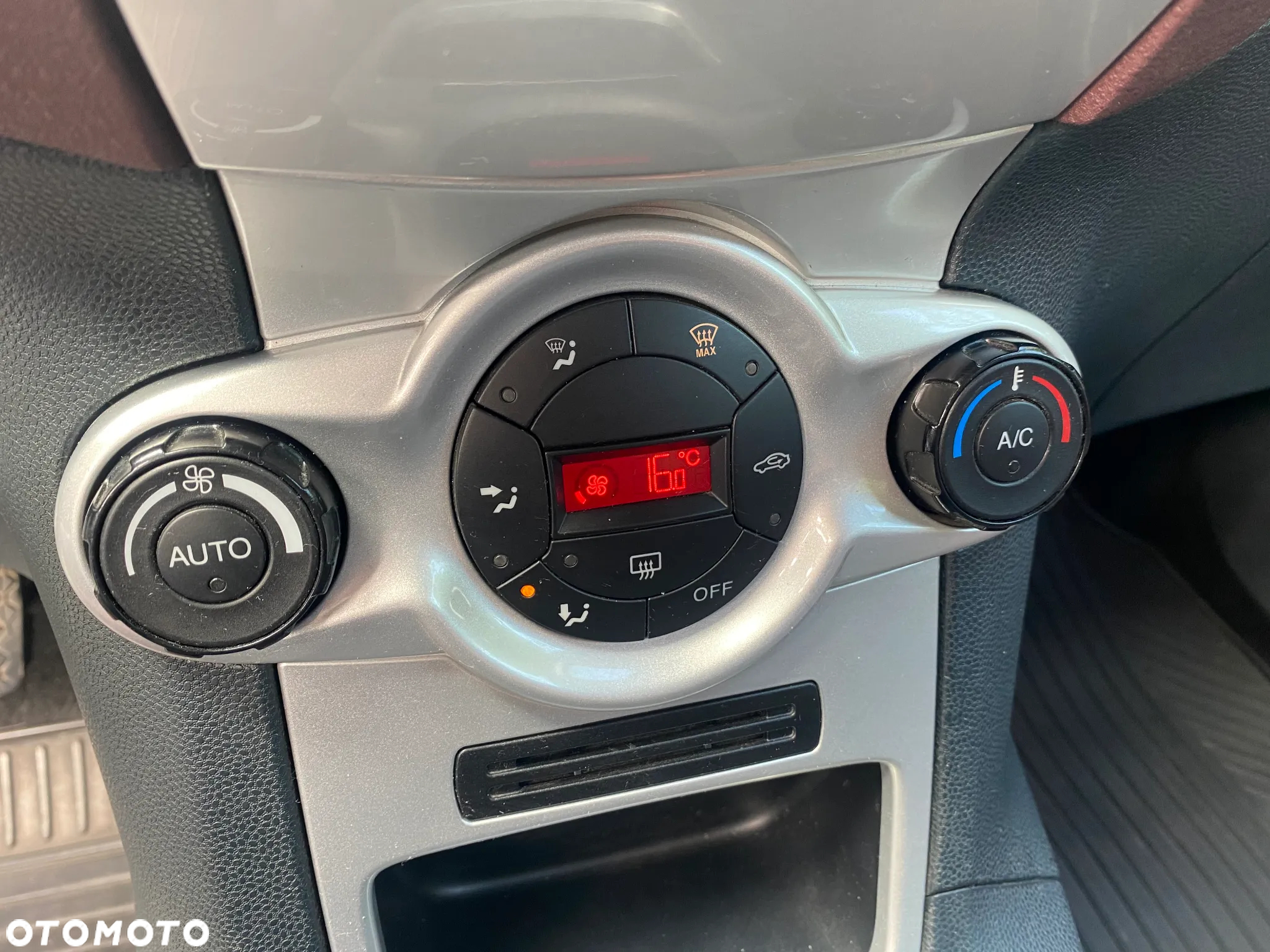 Ford Fiesta 1.25 Titanium - 14