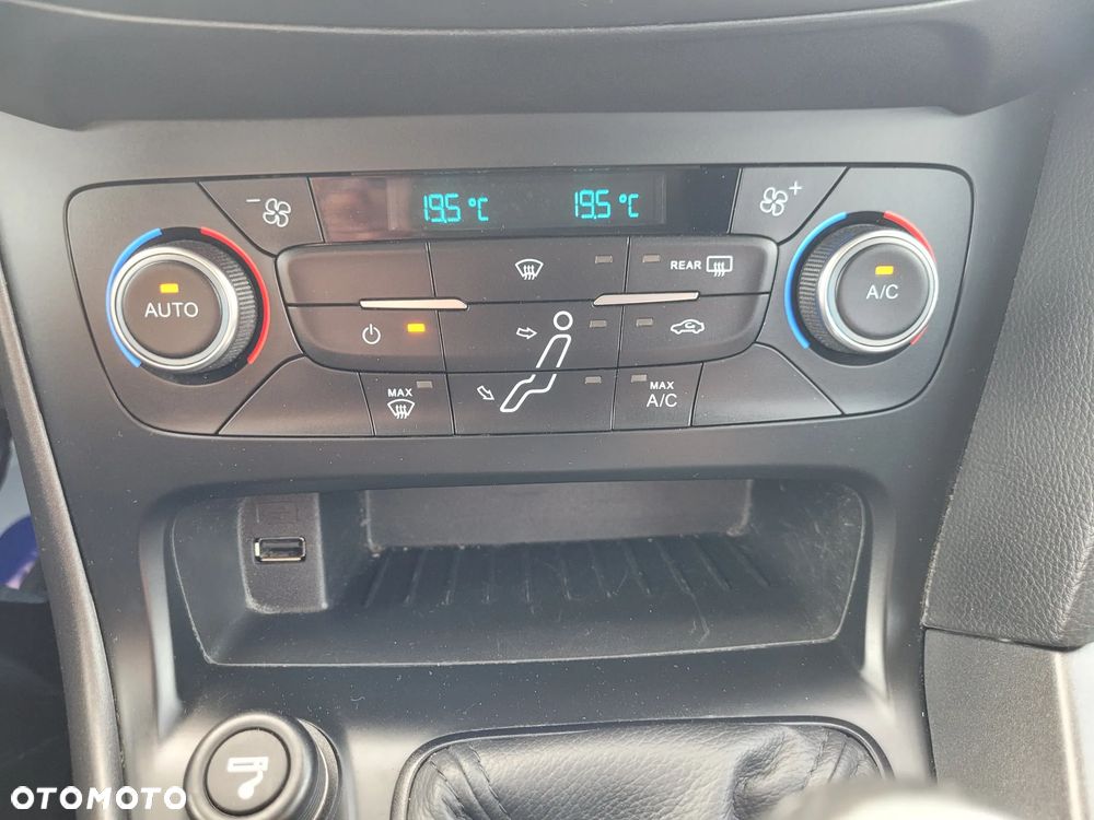 Ford Focus 1.5 TDCi Titanium ASS - 32