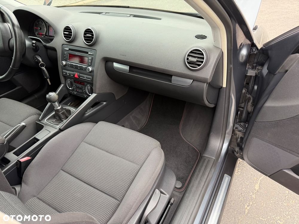 Audi A3 Sportback 2.0 TDI Ambition - 28