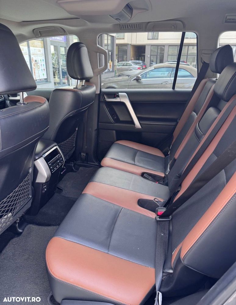 Toyota Land Cruiser 2.8l D-4D 204 CP A/T 7 locuri Luxury AVS Brown - 3