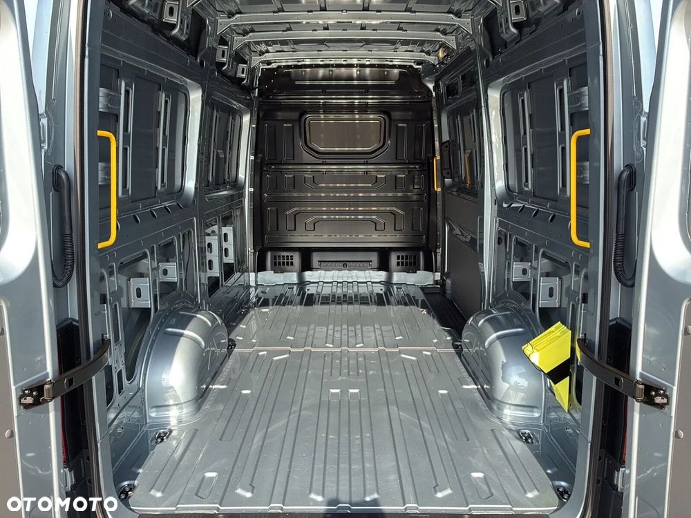 Volkswagen Crafter 35 Furgon AUTOMAT/L3H3, 2.0TDI 177KM, Wysoki dach, r.o. 3640 - 23