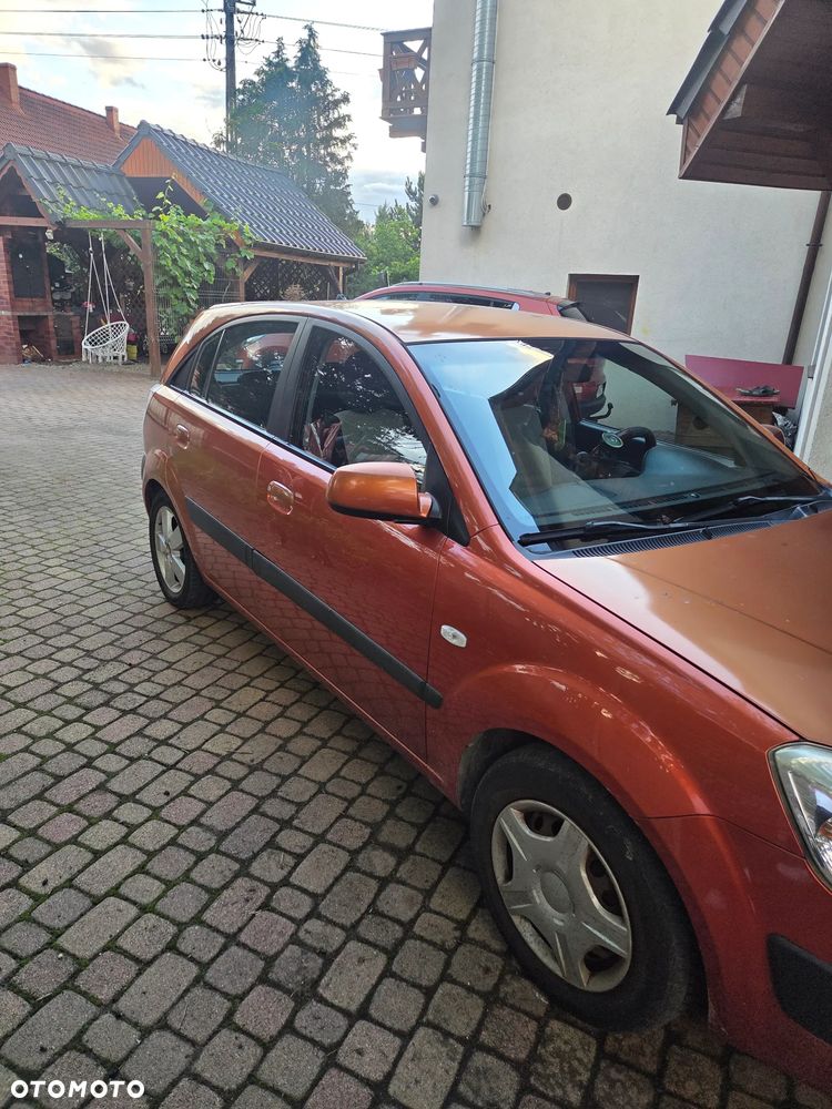 Kia Rio 1.4 Comfort - 6