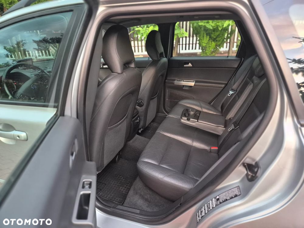 Volvo V50 2.0D Momentum - 16