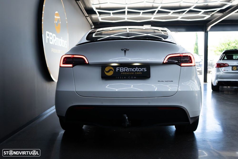 Tesla Model Y RWD - 4