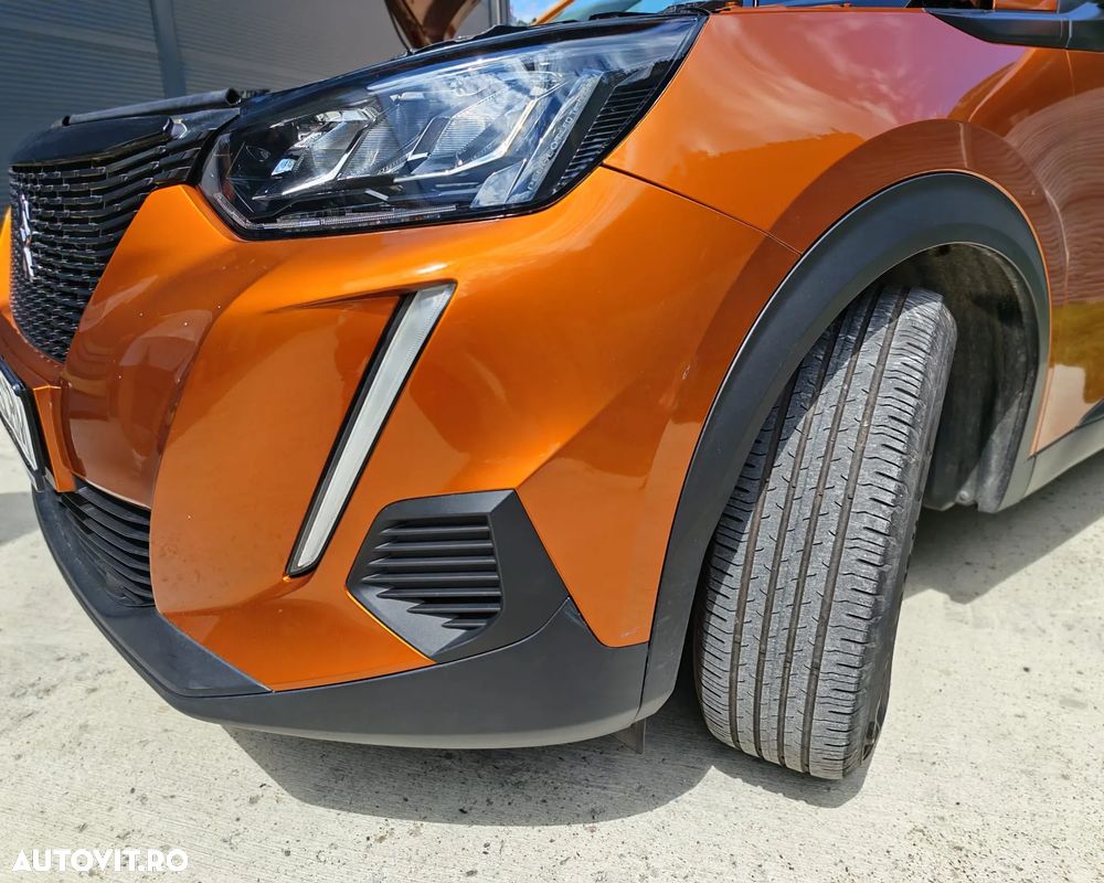 Peugeot 2008 1.2 L PureTech STT Active - 16