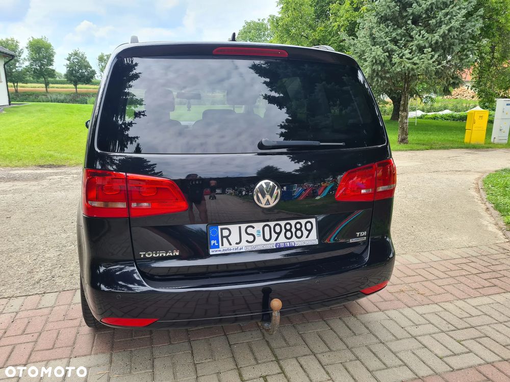 Volkswagen Touran - 17