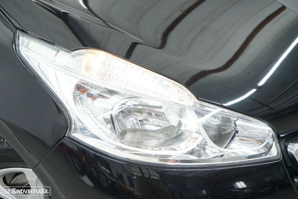 Peugeot 208 1.2 PureTech Style - 9