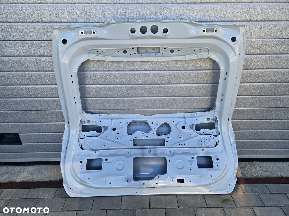 KLAPA TYLNA TOYOTA RAV4 V 2018-- - 5