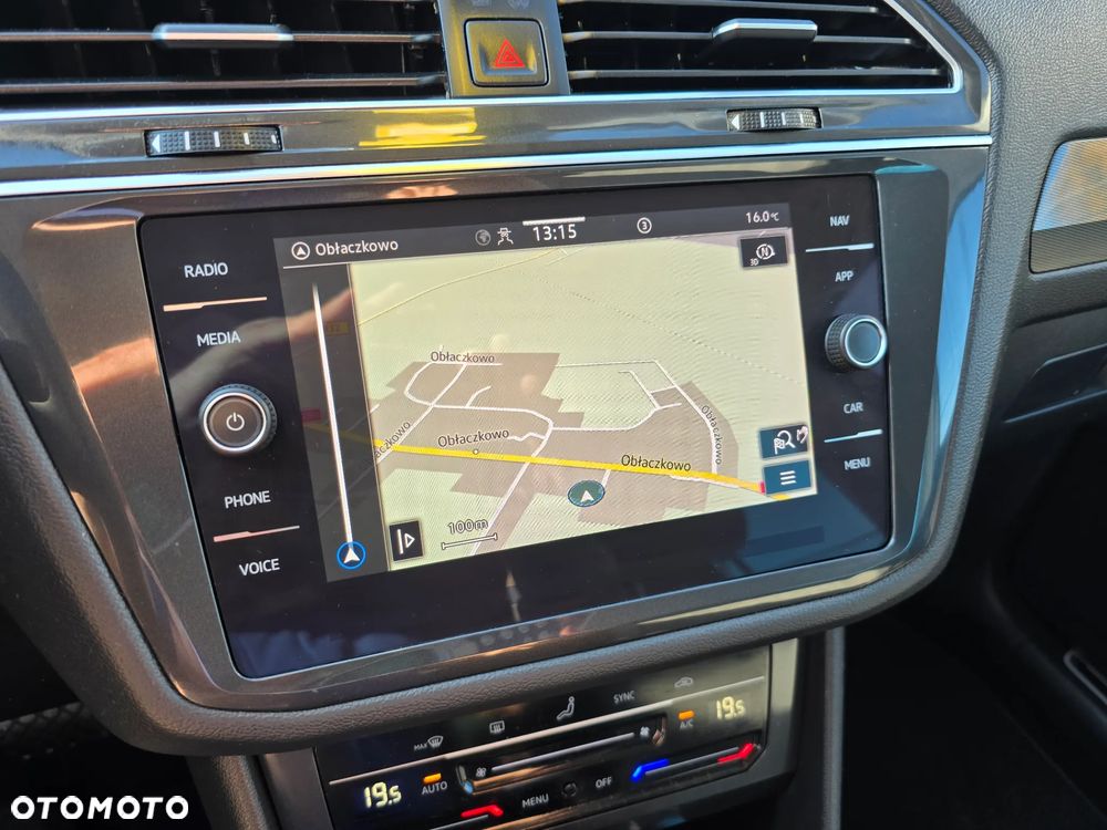Volkswagen Tiguan - 33