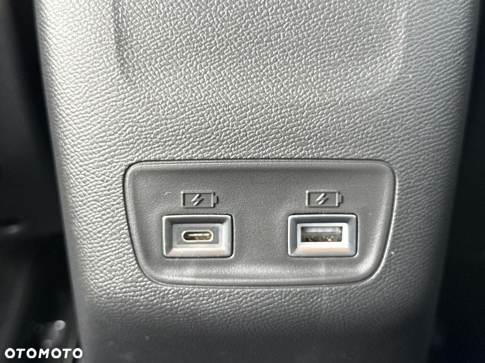 Peugeot 208 - 16