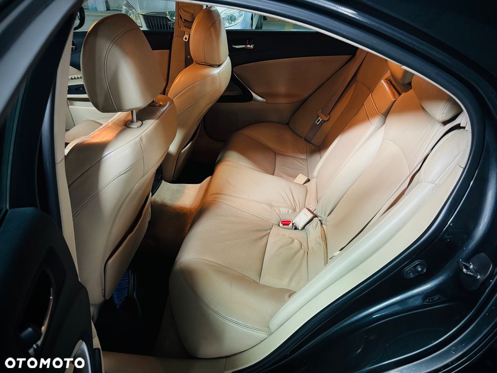 Lexus IS 250 Prestige - 6